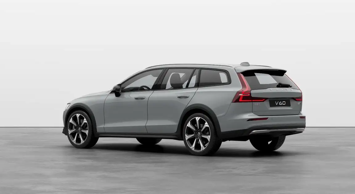 VOLVO V60 CROSS COUNTRY