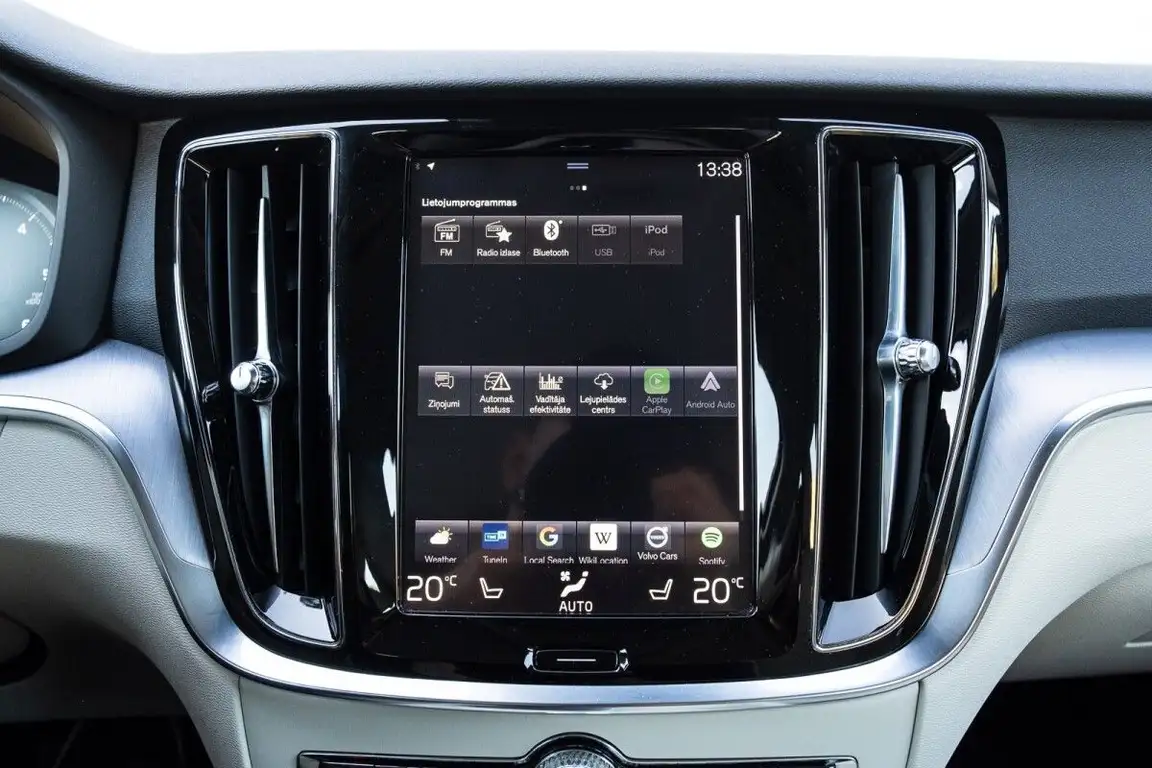 VOLVO V60