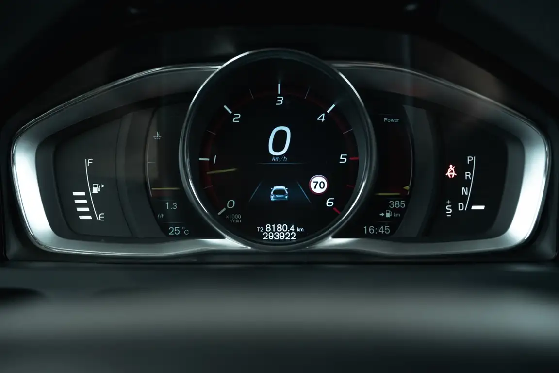 VOLVO V60