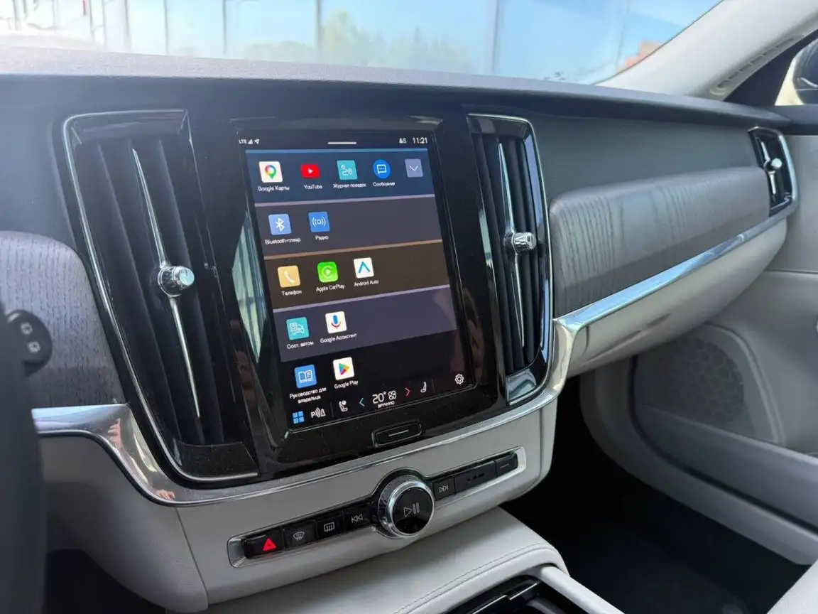 VOLVO V90