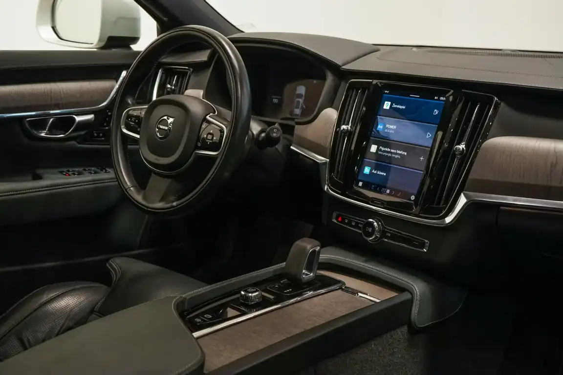 VOLVO V90 CROSS COUNTRY