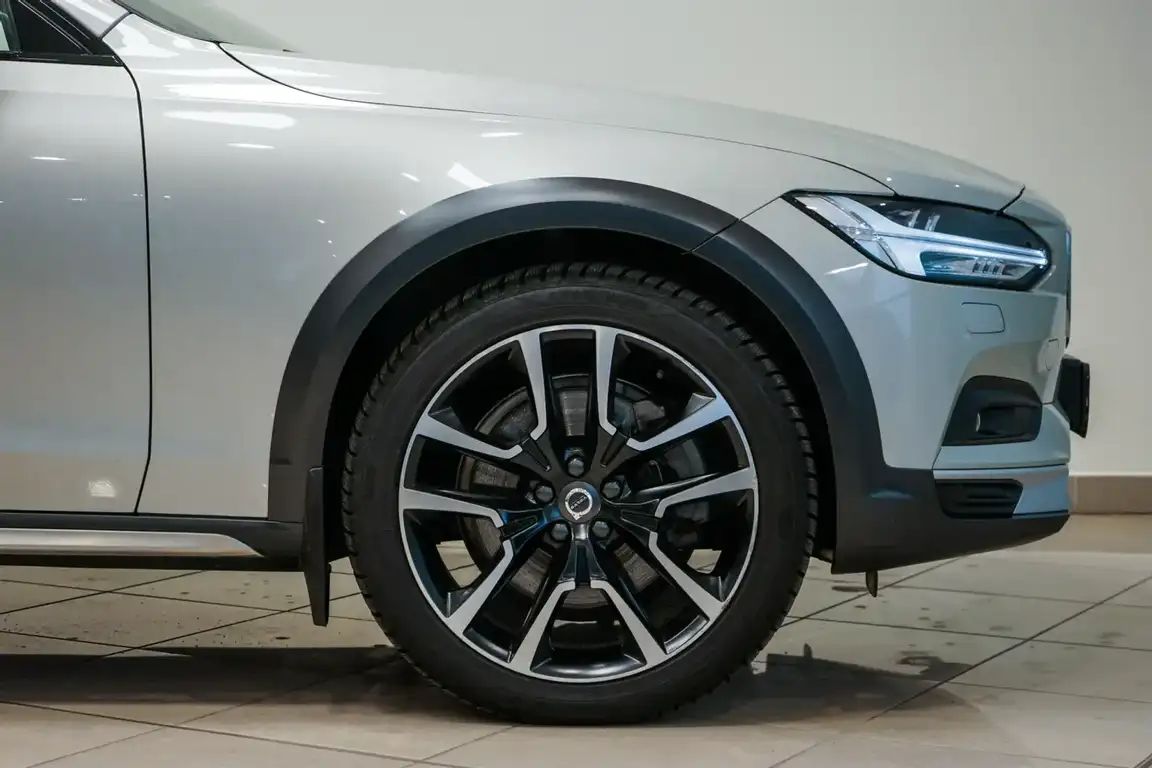 VOLVO V90 CROSS COUNTRY