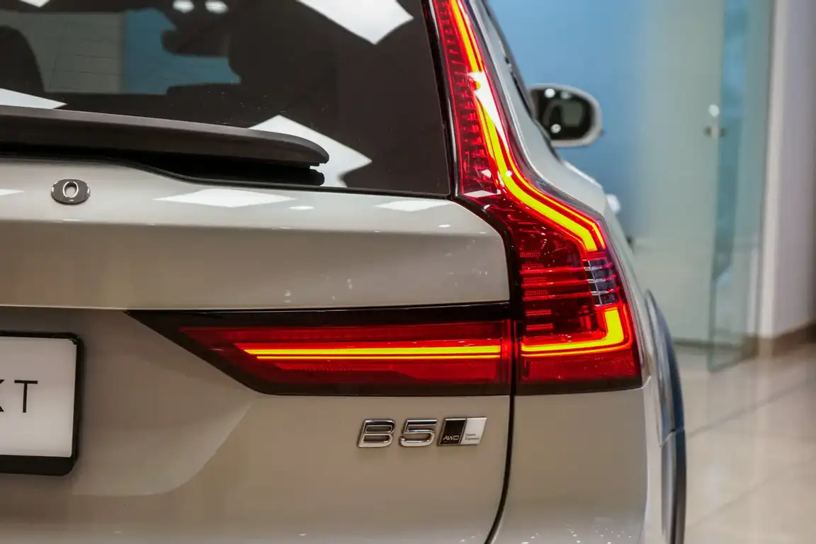 VOLVO V90 CROSS COUNTRY