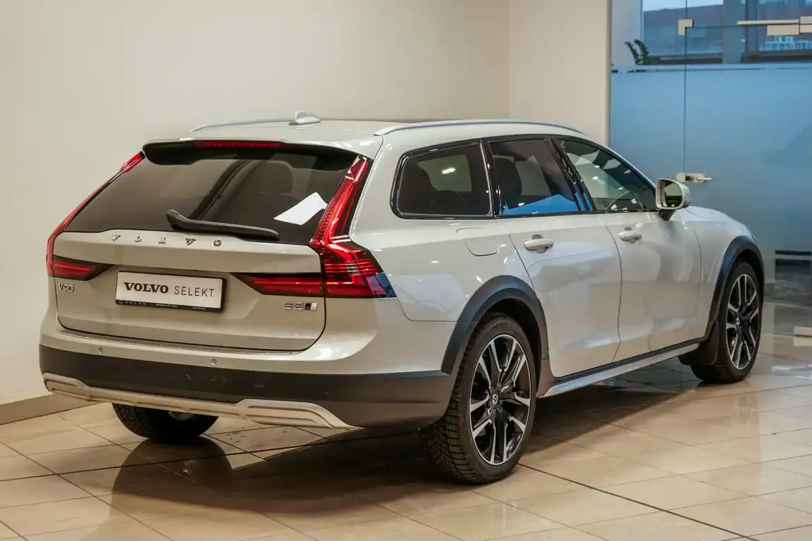 VOLVO V90 CROSS COUNTRY