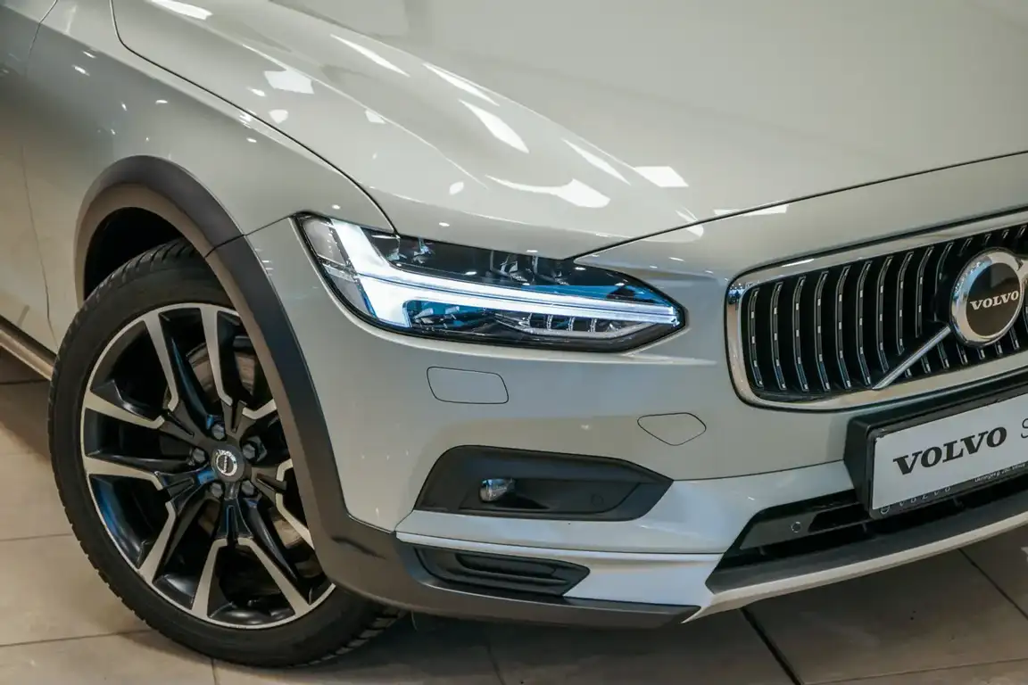 VOLVO V90 CROSS COUNTRY