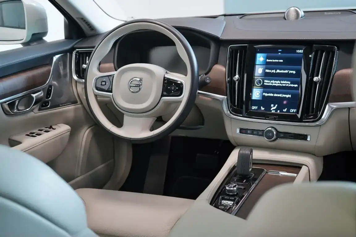 VOLVO V90 CROSS COUNTRY