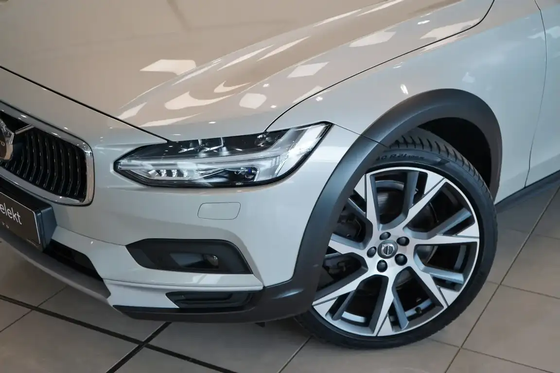 VOLVO V90 CROSS COUNTRY