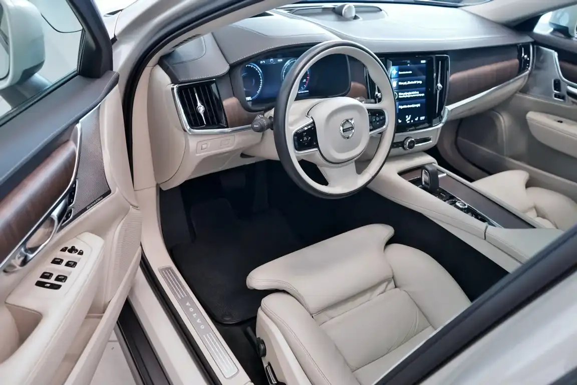 VOLVO V90 CROSS COUNTRY
