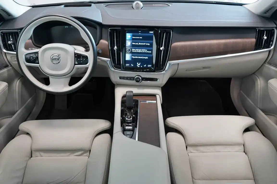 VOLVO V90 CROSS COUNTRY