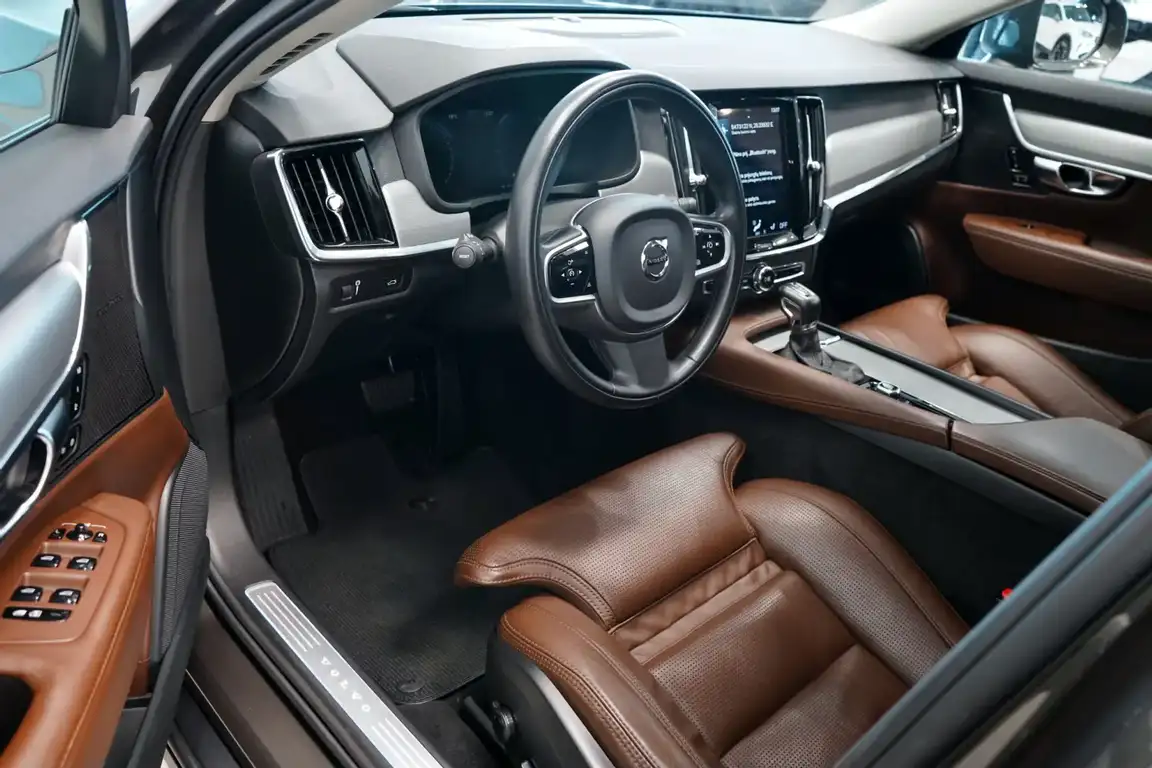VOLVO V90 CROSS COUNTRY