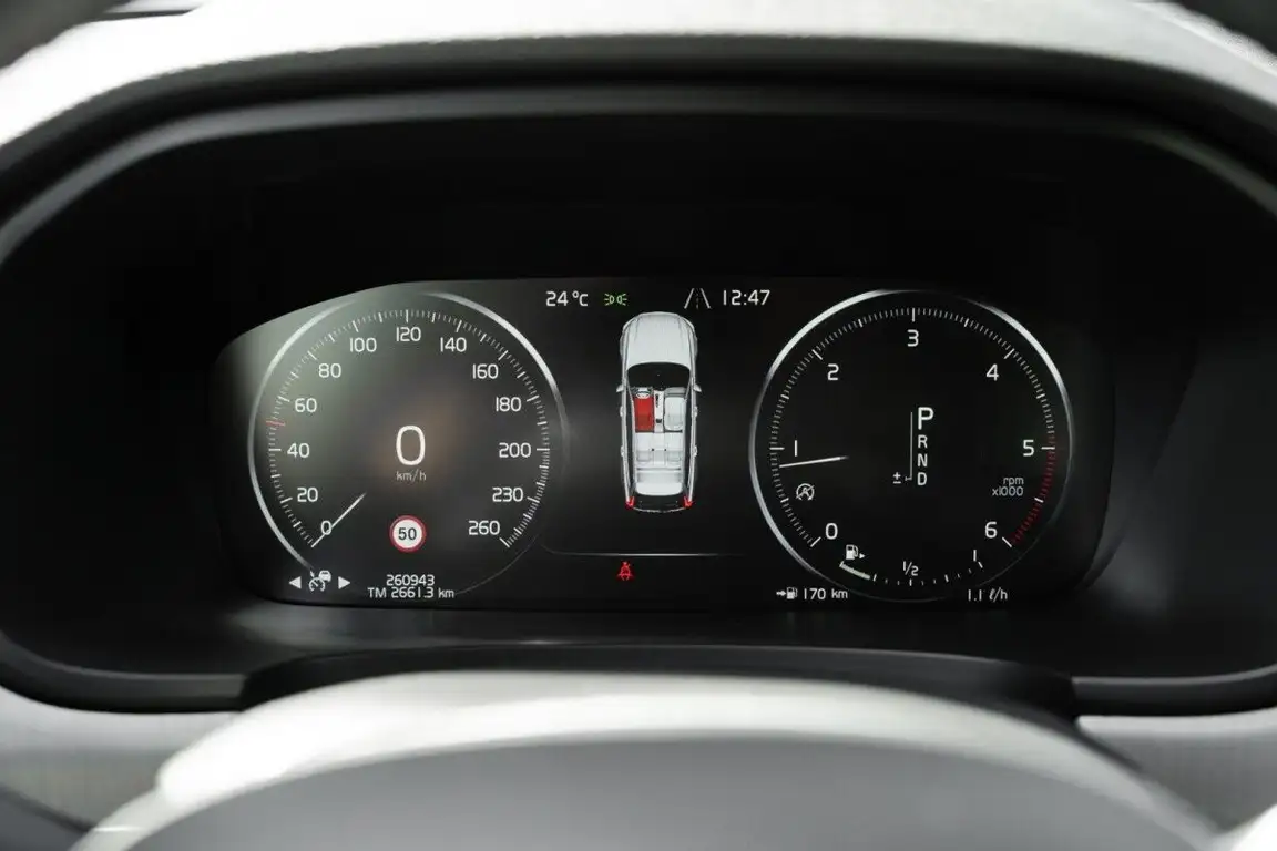 VOLVO V90