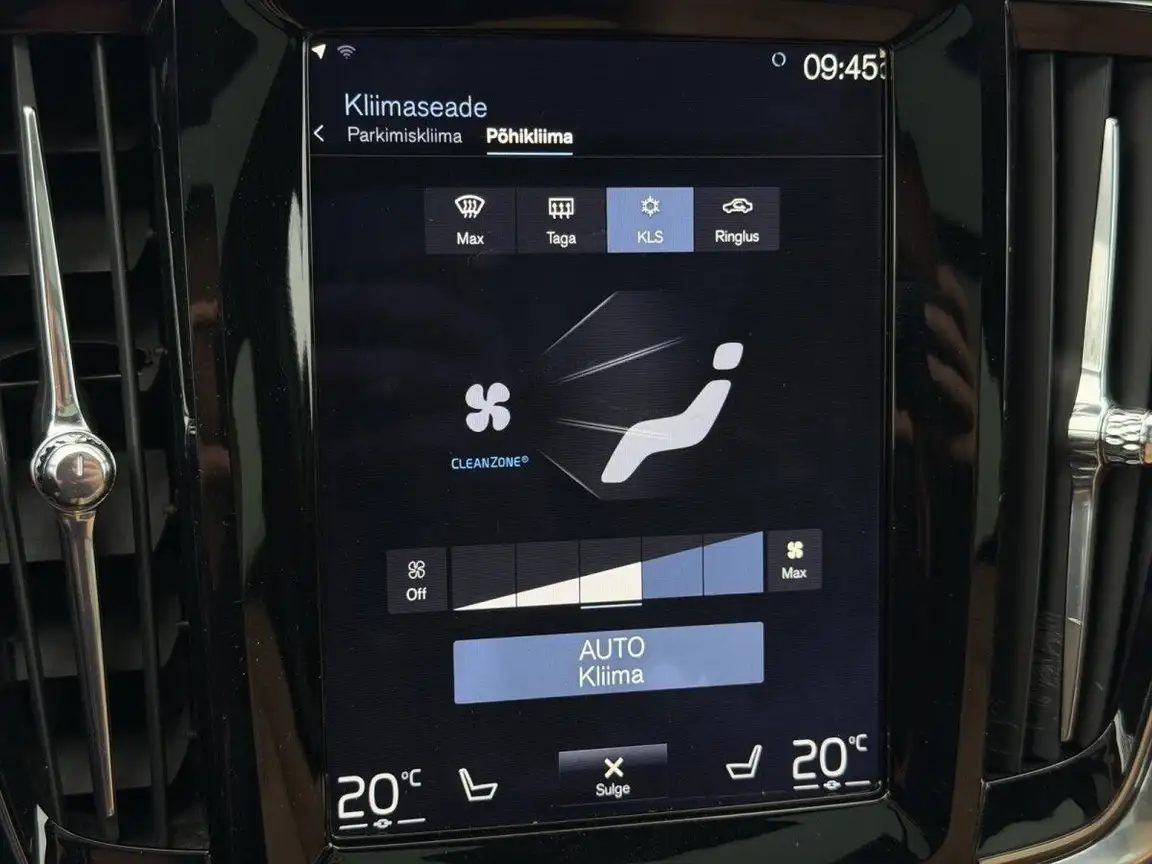 VOLVO V90