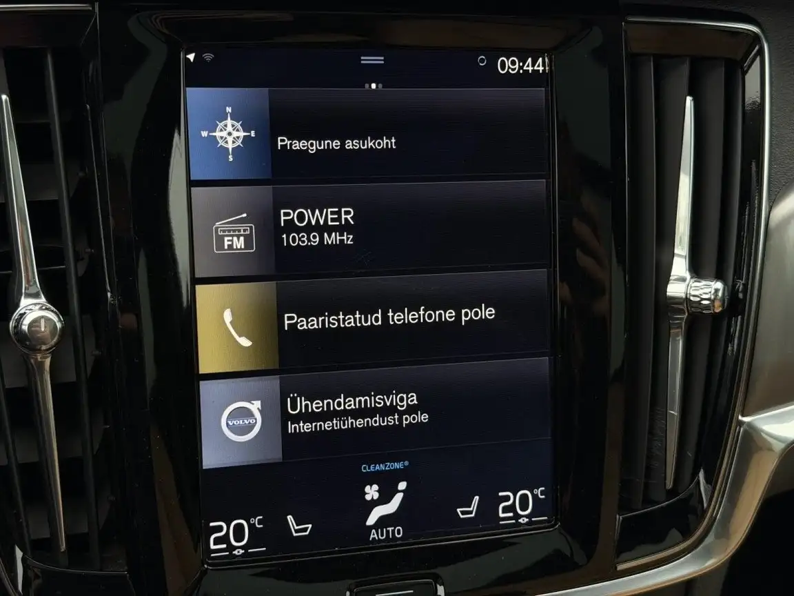 VOLVO V90