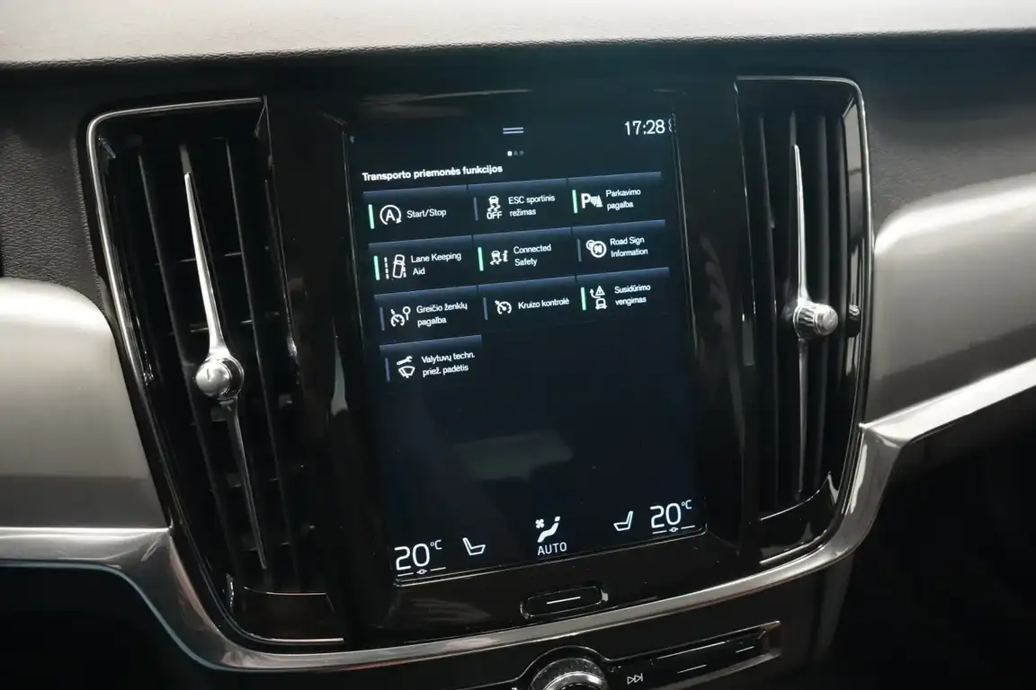 VOLVO V90