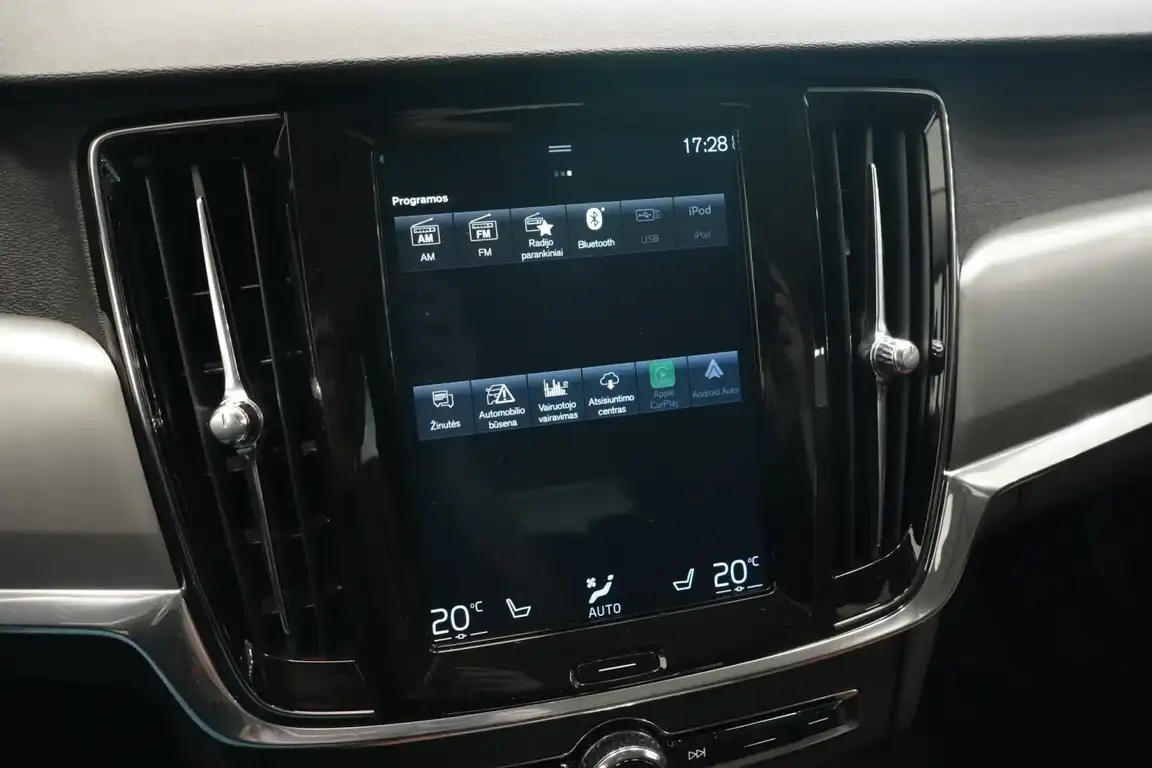 VOLVO V90