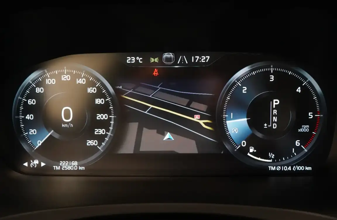 VOLVO V90