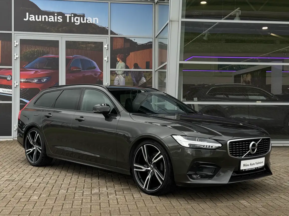 VOLVO V90