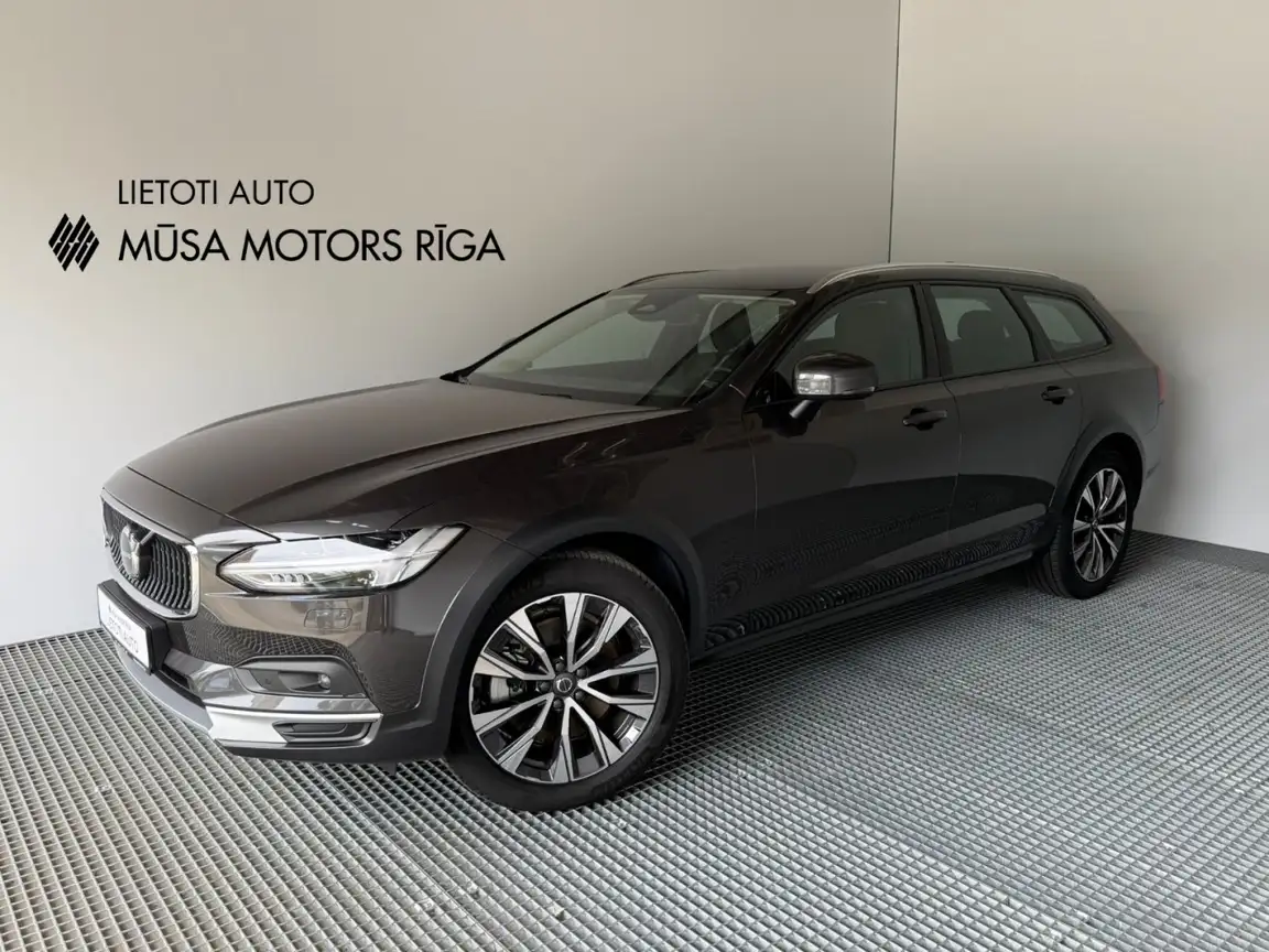 VOLVO V90