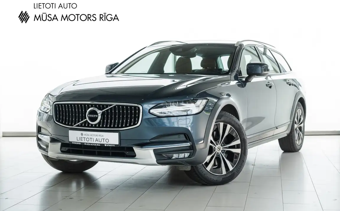 VOLVO V90