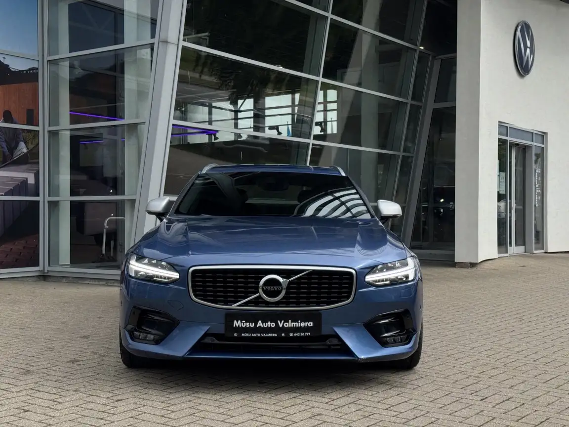 VOLVO V90