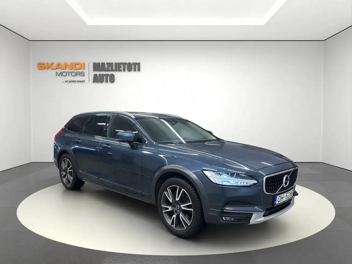 VOLVO V90