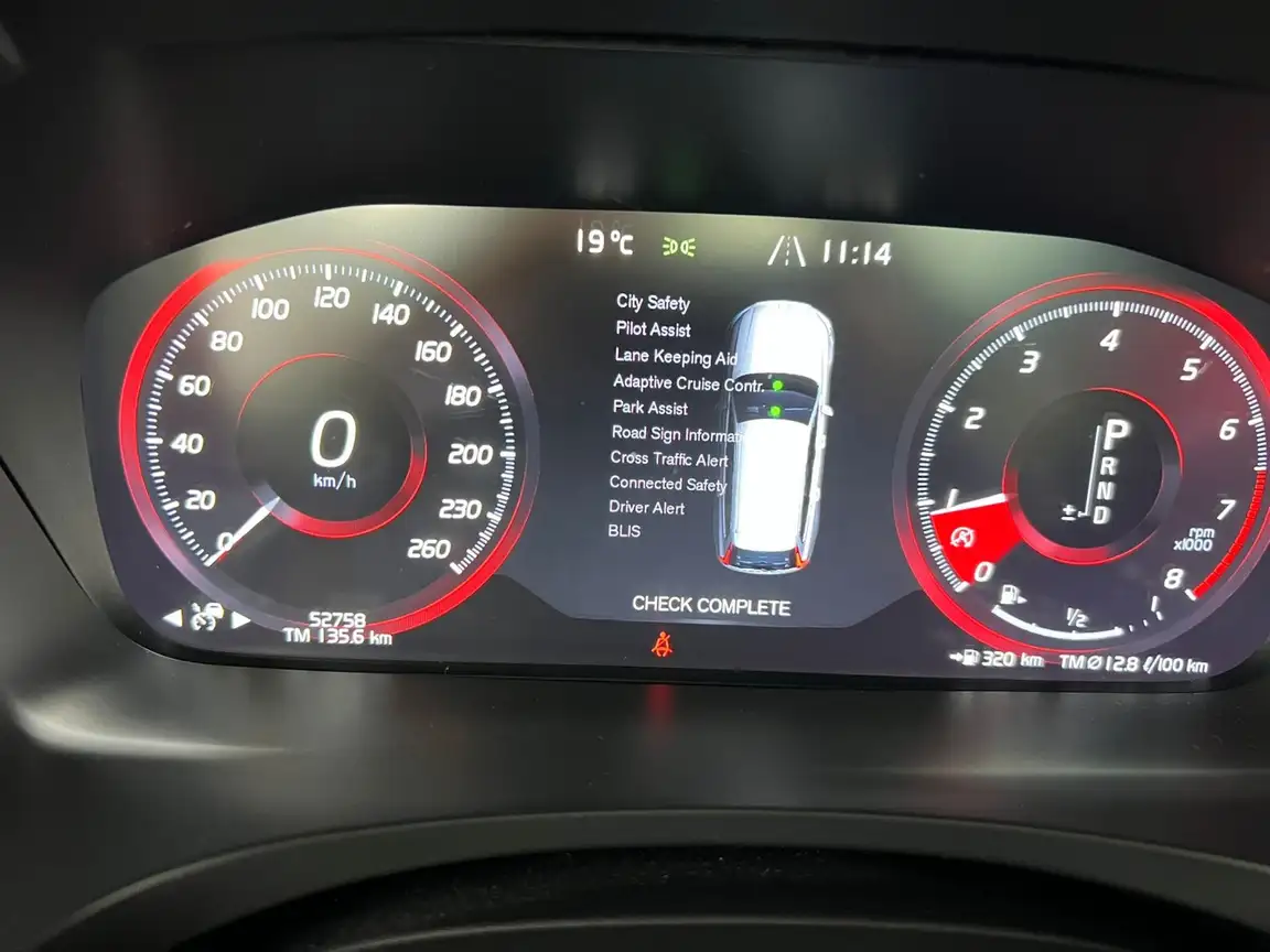 VOLVO V90