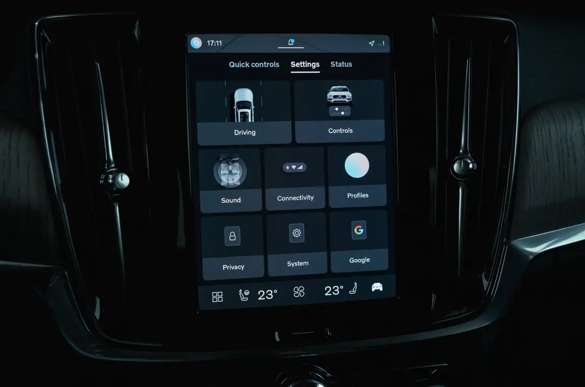 VOLVO V90