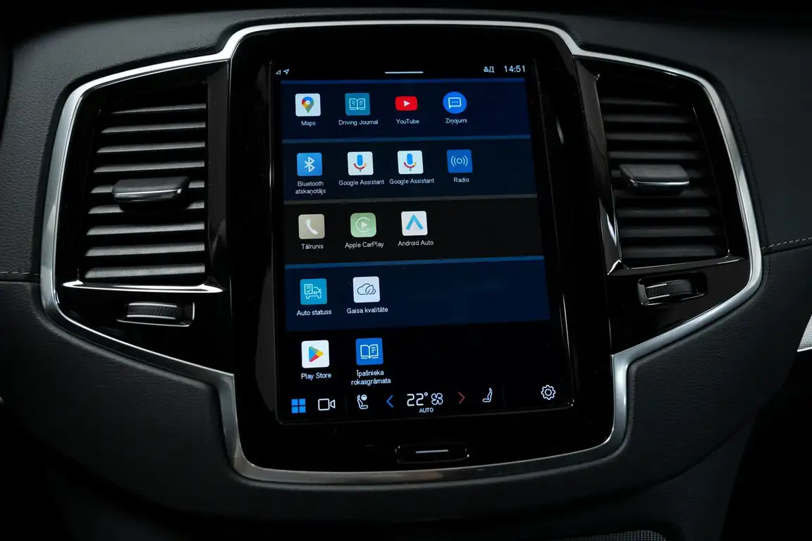 VOLVO XC90