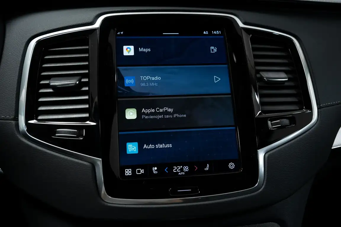 VOLVO XC90