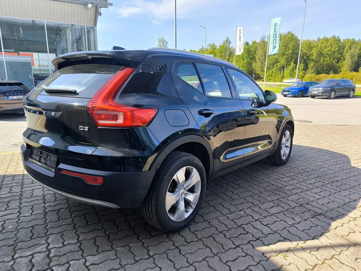 VOLVO XC40