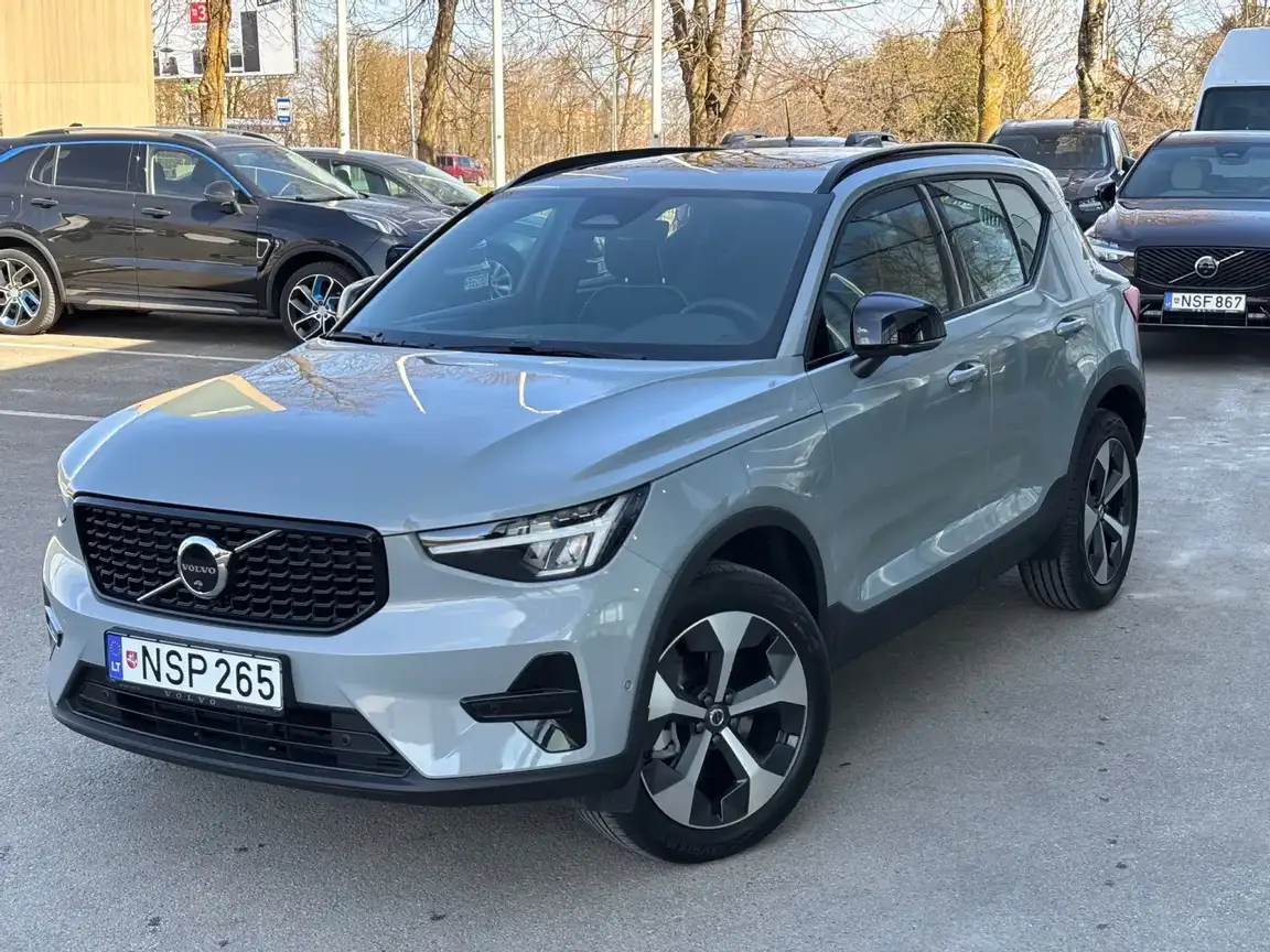 VOLVO XC40