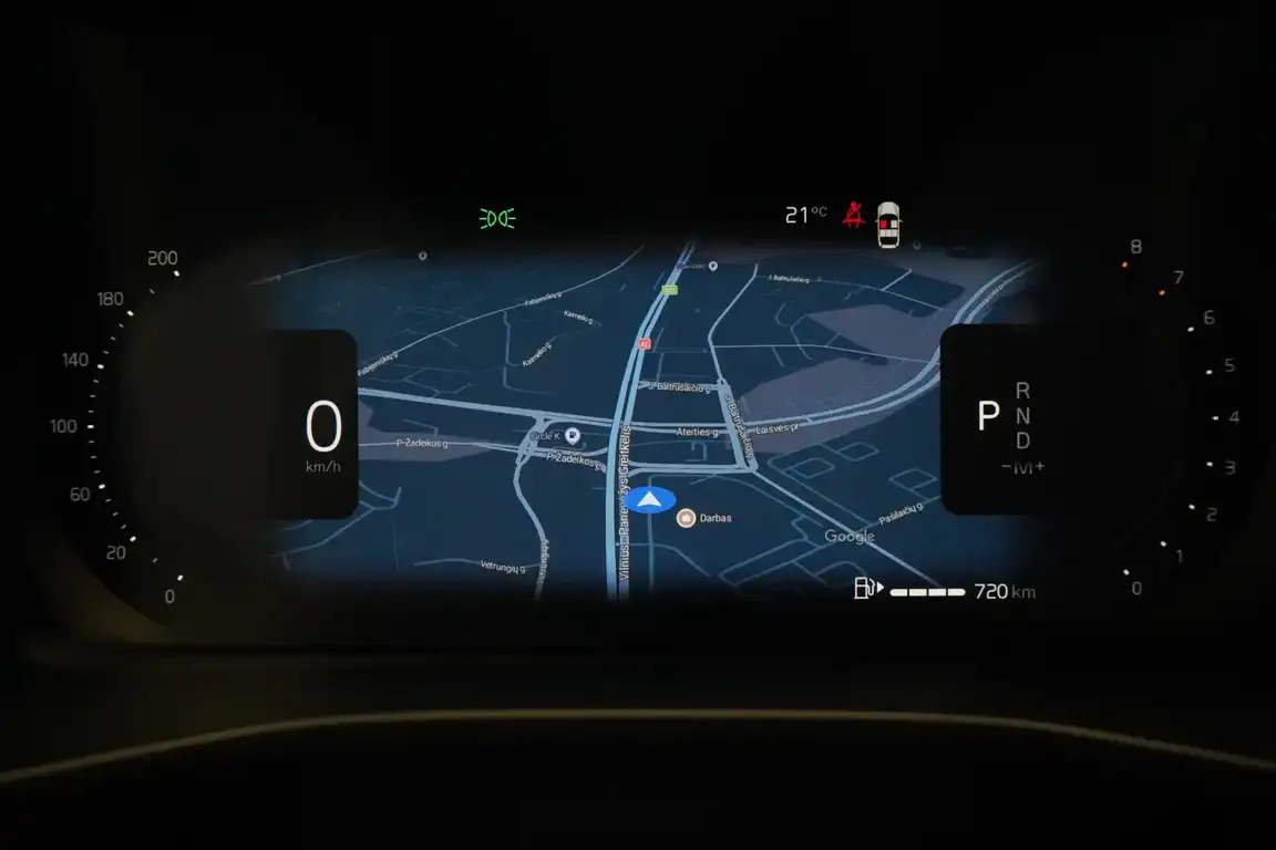 VOLVO XC40