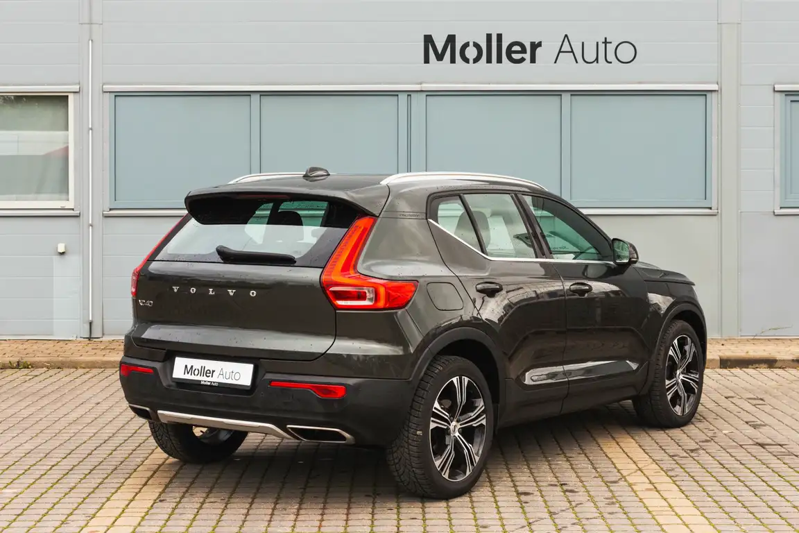 VOLVO XC40