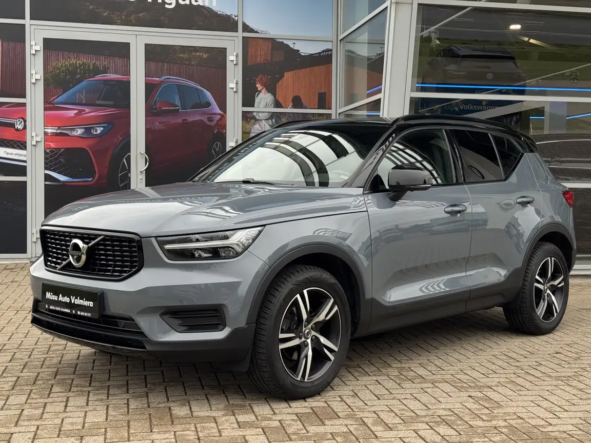 VOLVO XC40