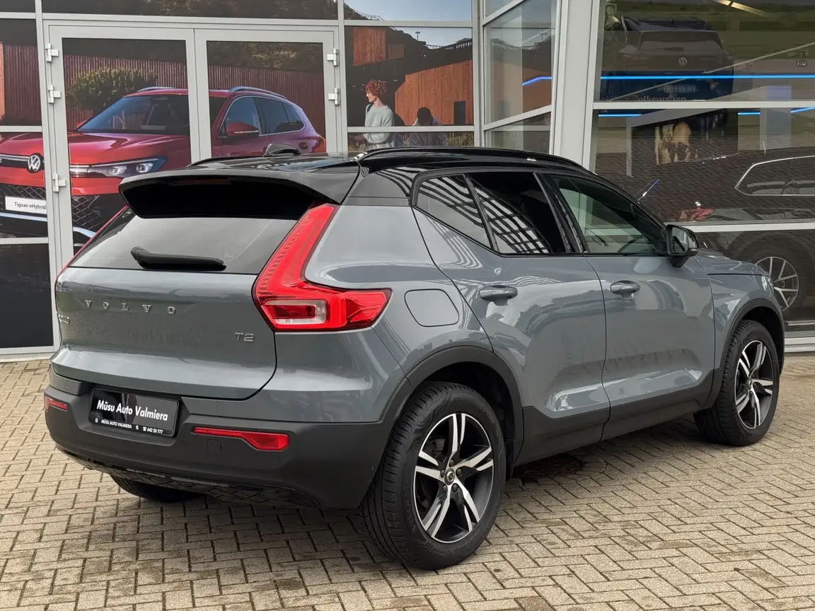 VOLVO XC40