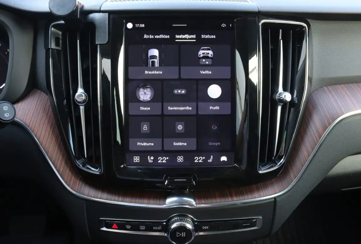 VOLVO XC60
