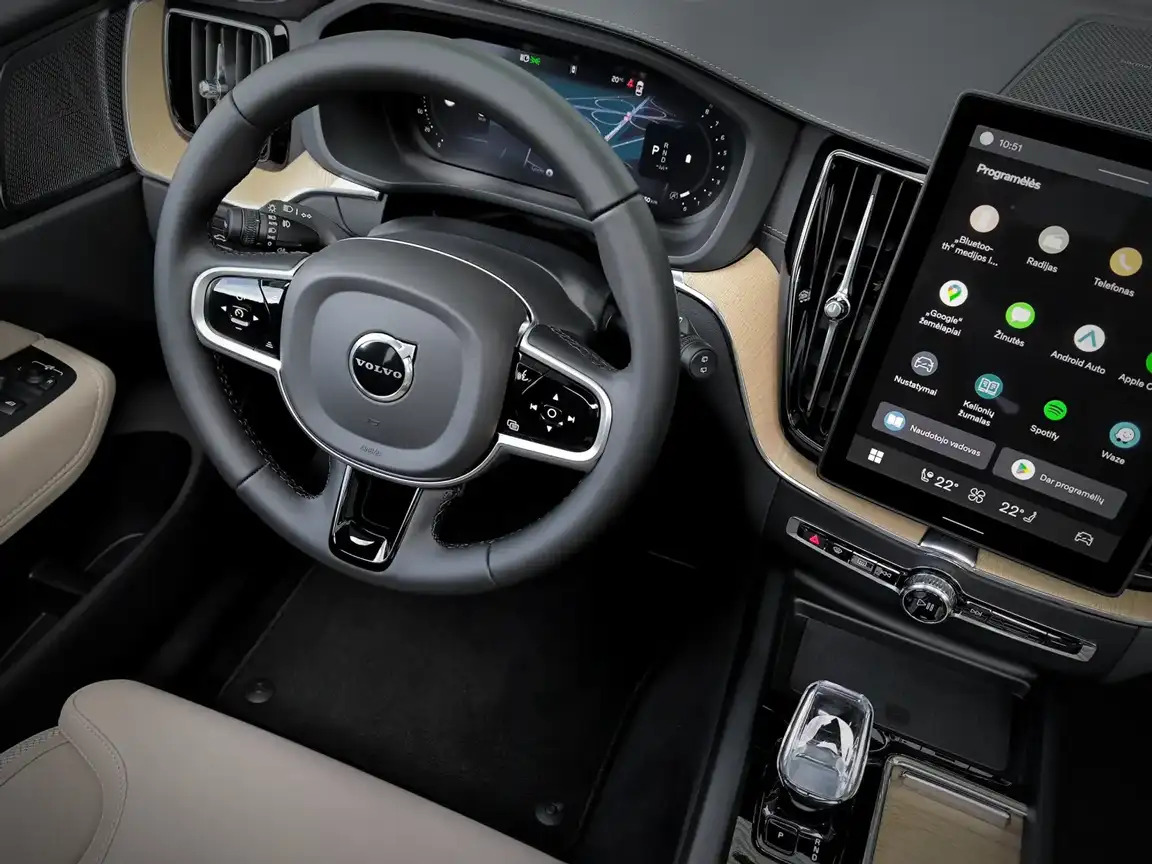 VOLVO XC60