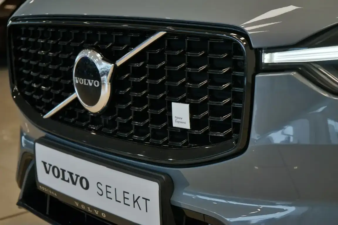 VOLVO XC60 POLESTAR