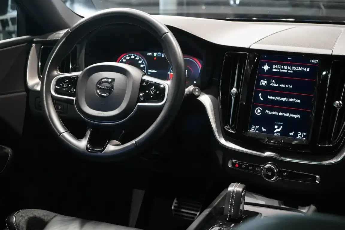 VOLVO XC60