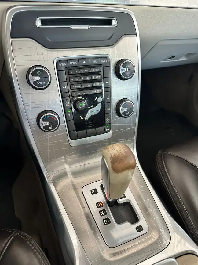 VOLVO XC70