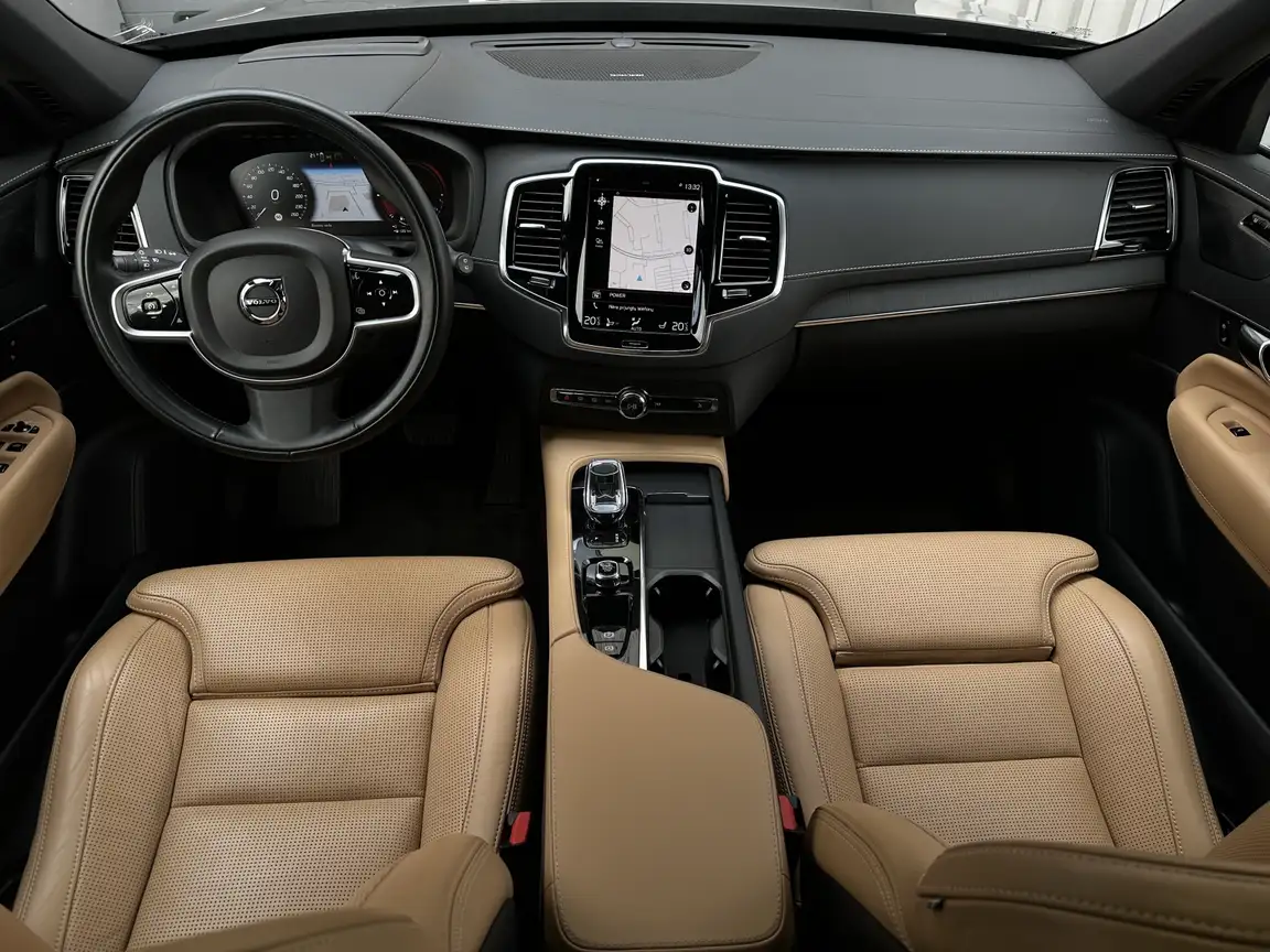VOLVO XC90
