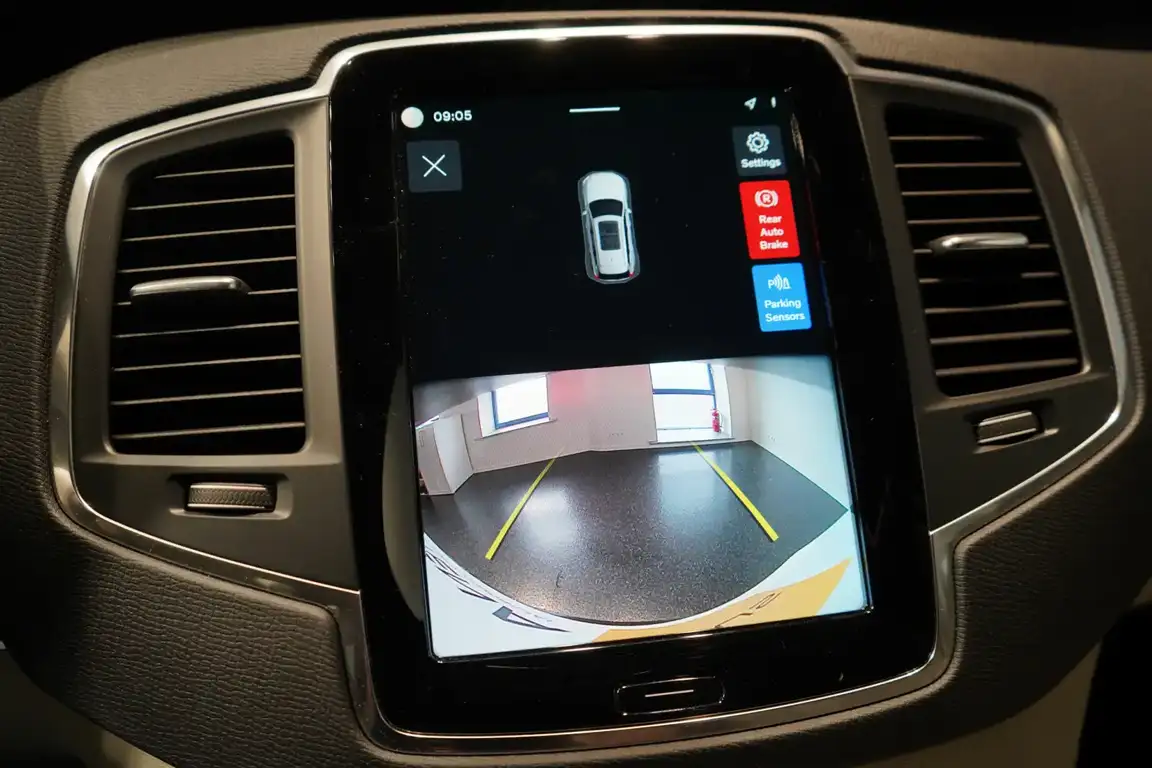 VOLVO XC90