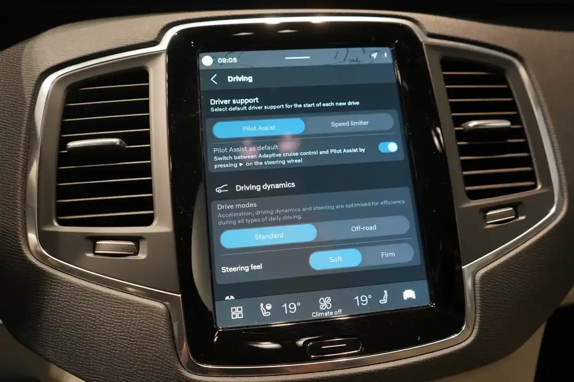 VOLVO XC90