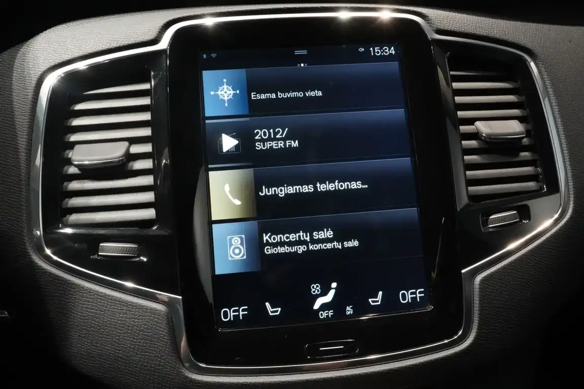 VOLVO XC90