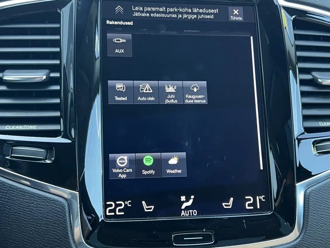 VOLVO XC90