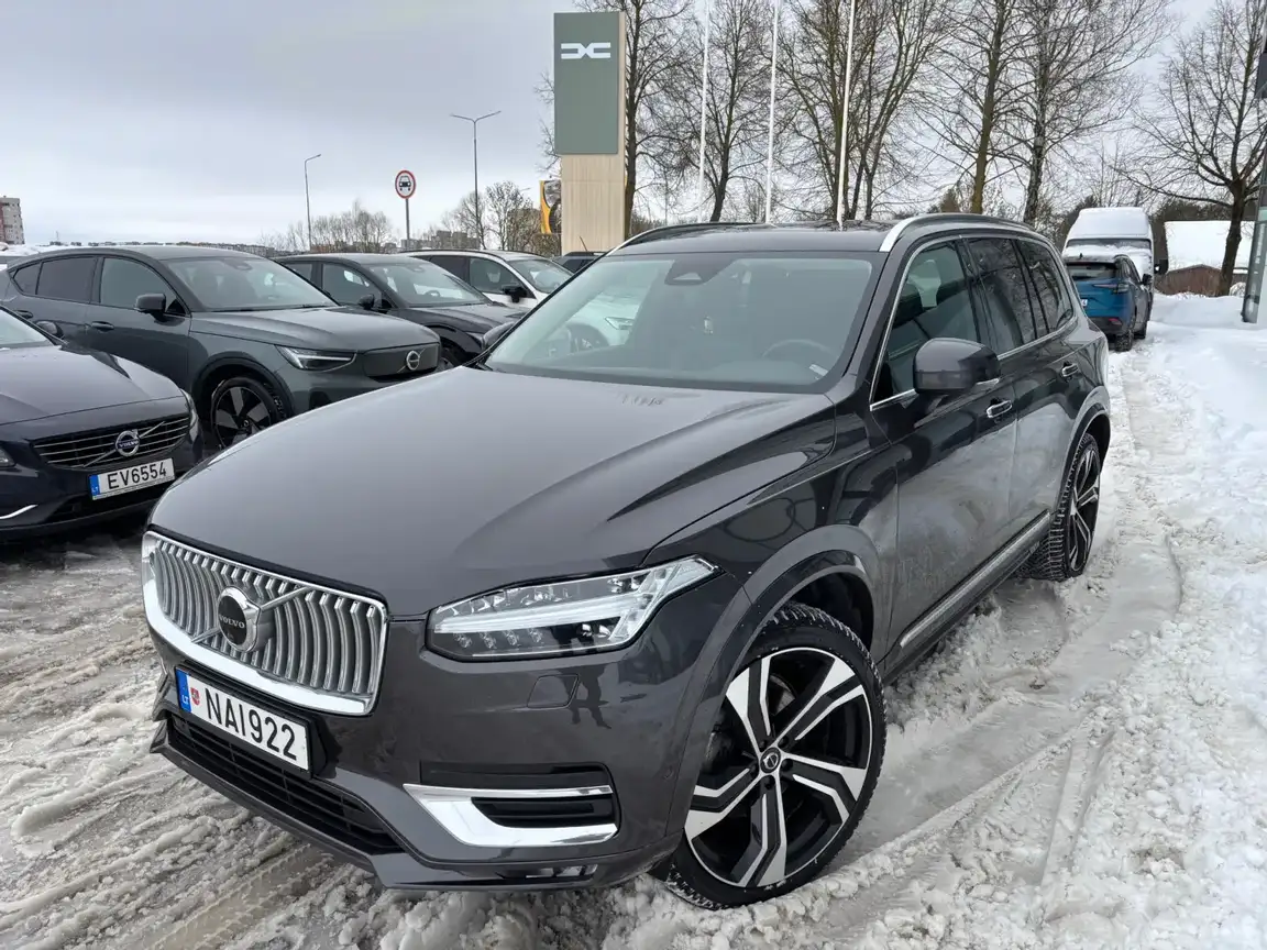 VOLVO XC90