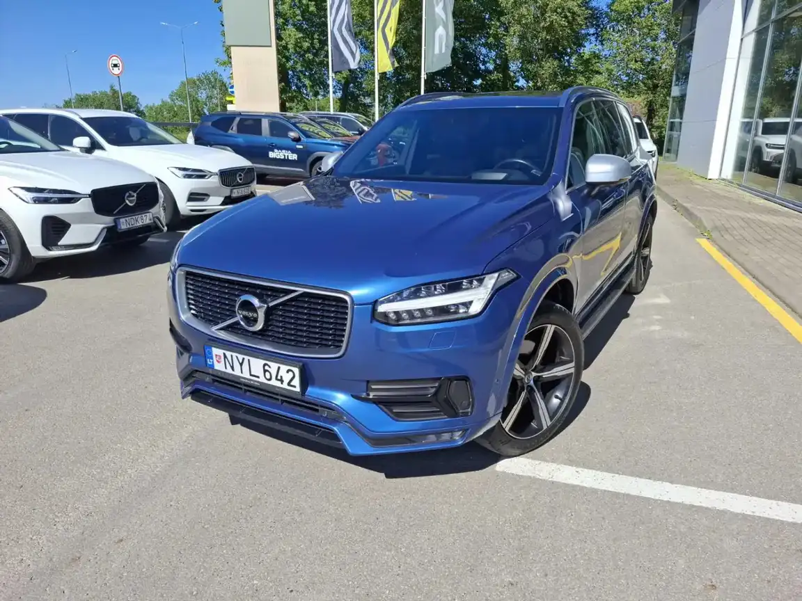 VOLVO XC90