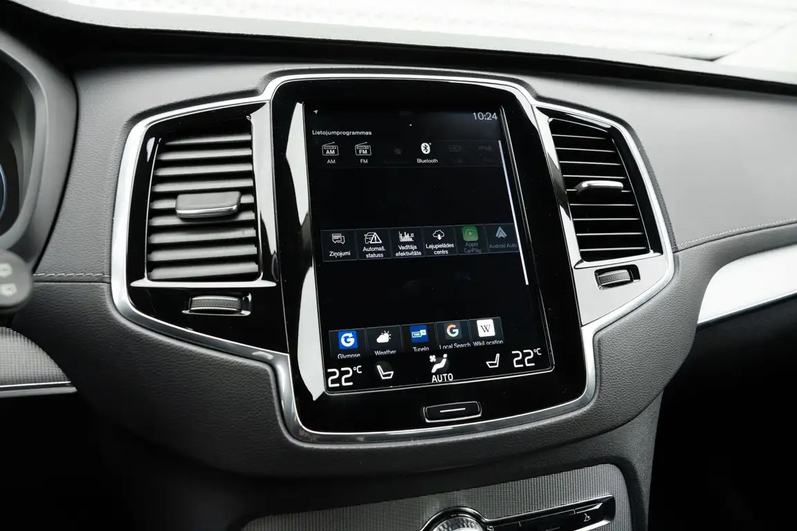 VOLVO XC90