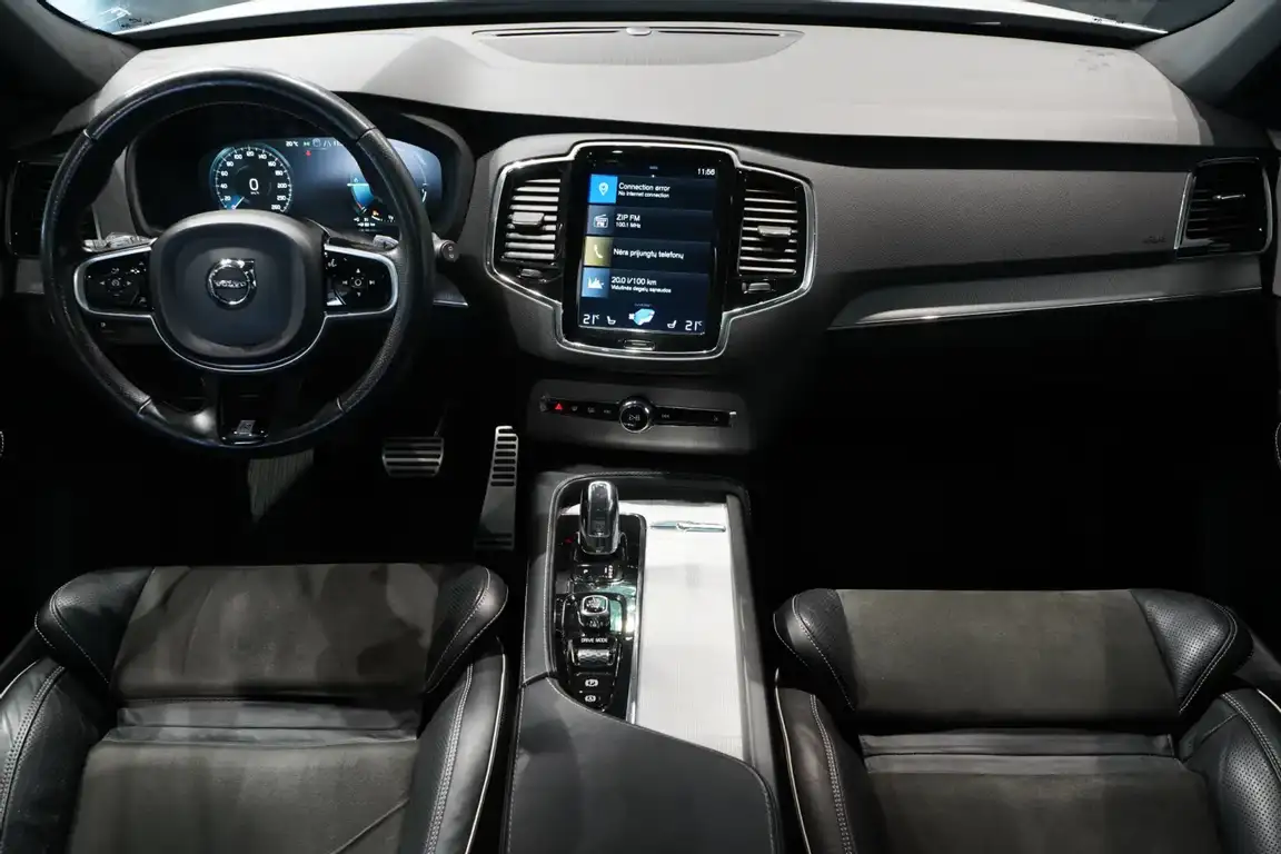 VOLVO XC90