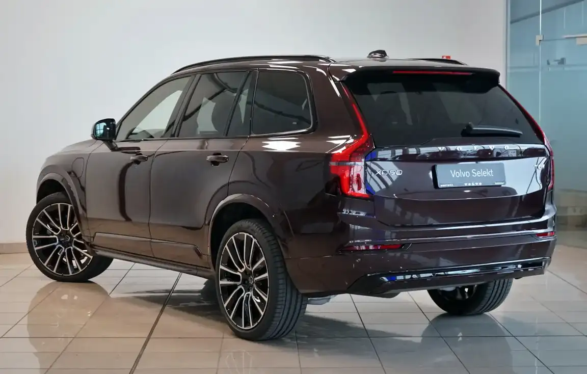 VOLVO XC90